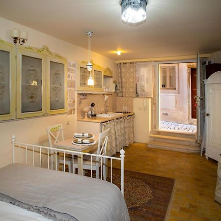 Studio Oratorio Ровінь Екстер'єр фото