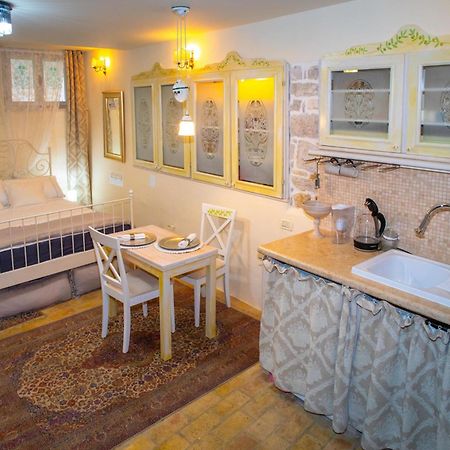 Studio Oratorio Ровінь Екстер'єр фото